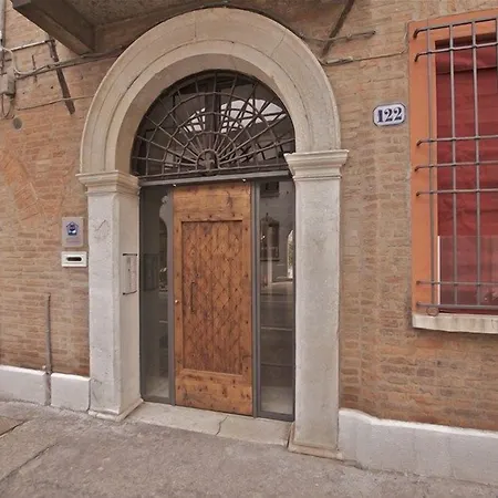 Alkimia Smart 4* فيرّارا